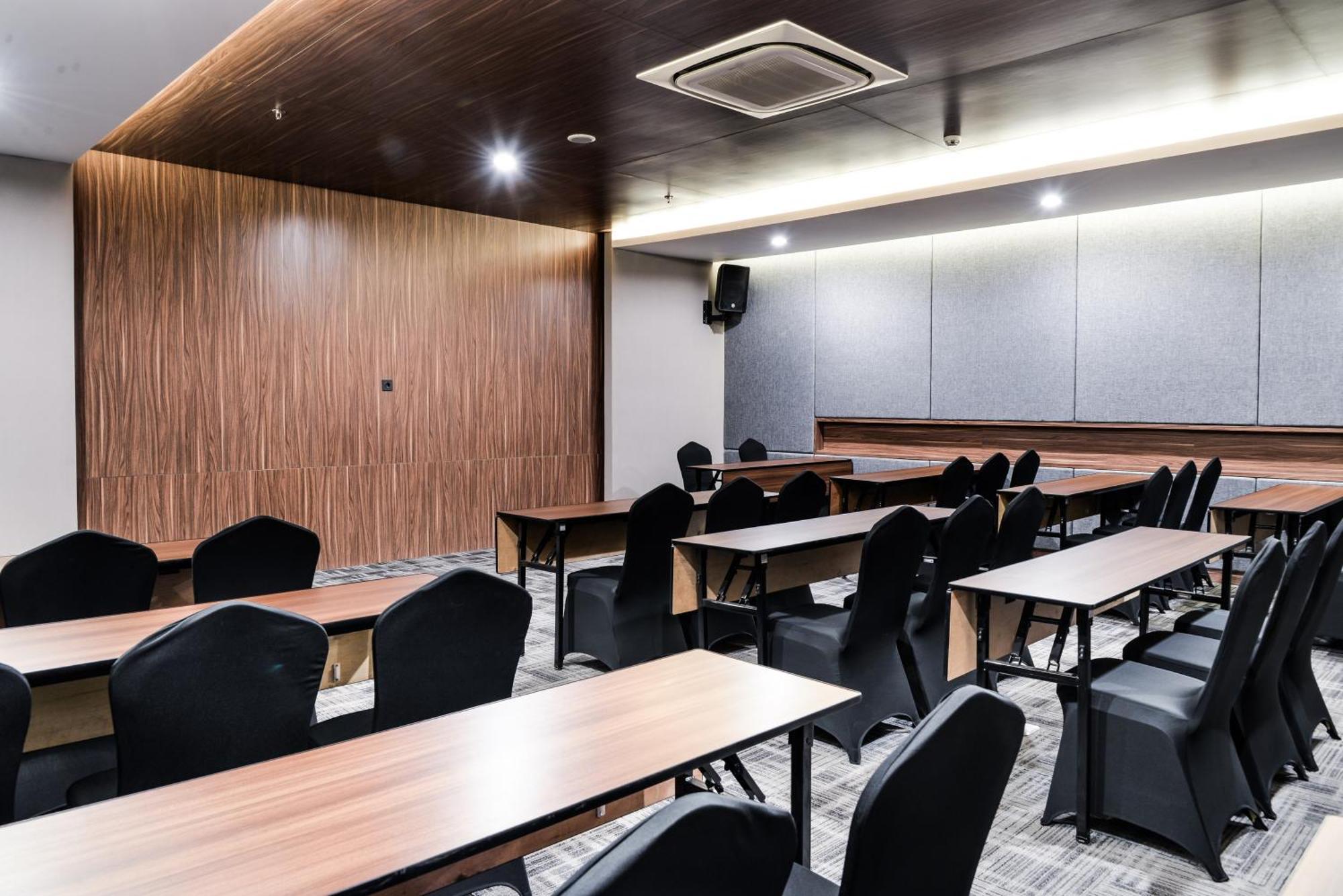 阿斯顿西多阿霍城市酒店及会议中心 诗都阿佐 外观 照片